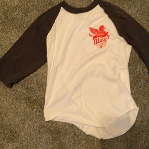 Men’s obey baseball tee